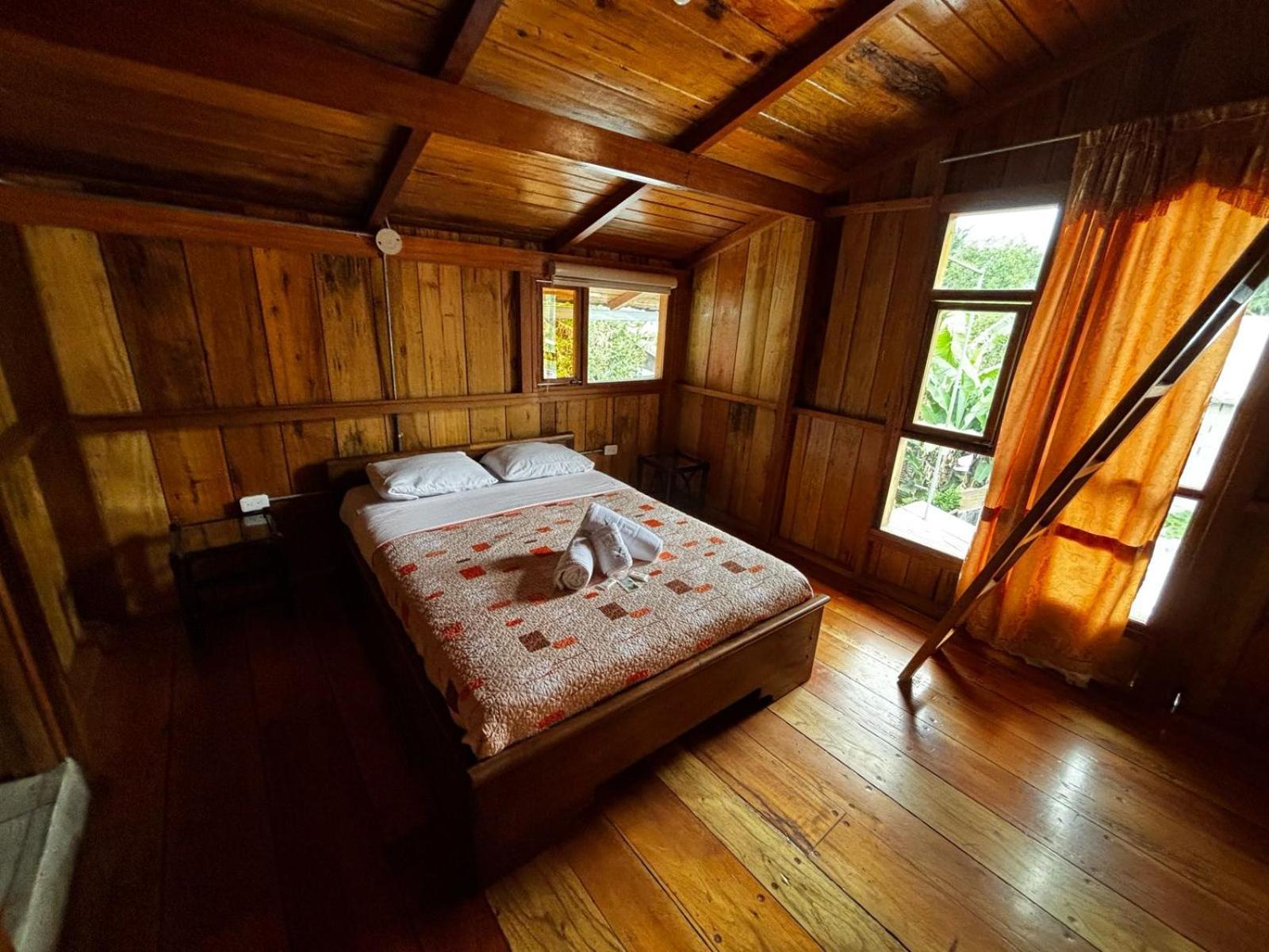 Hostal Vista Verde Mindo Exterior photo